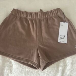 Alo yoga Accolade shorts